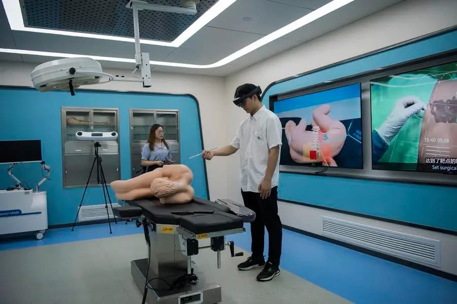 Shanghai Inaugurates AI Medical Center