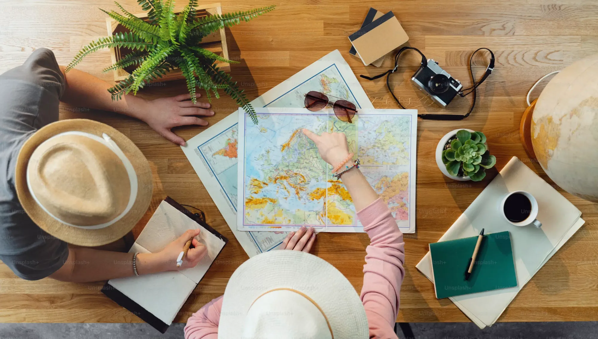 AI Creates Personalized Itineraries